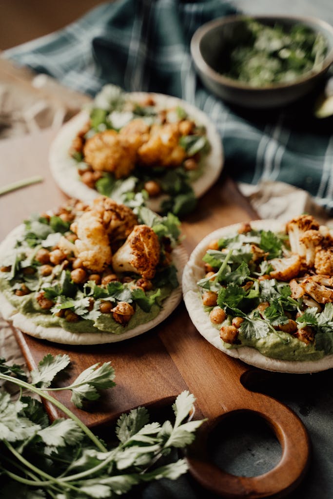 Savor delicious vegan cauliflower and chickpea flatbreads, perfect for a healthy meal.